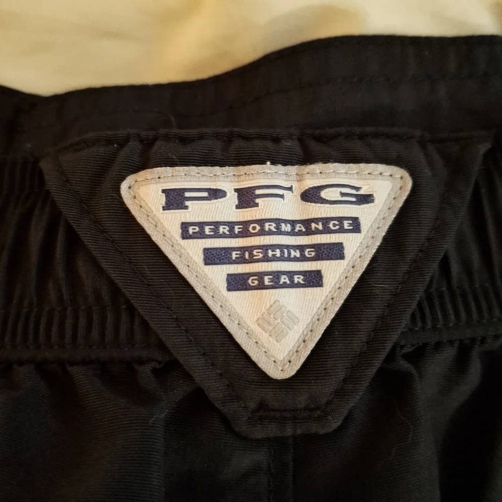 Columbia PFG Omni-Shade Men's Nylon Black Cargo Shorts